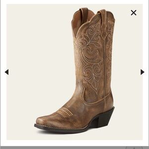 Ariat Tan Embroidered Boots